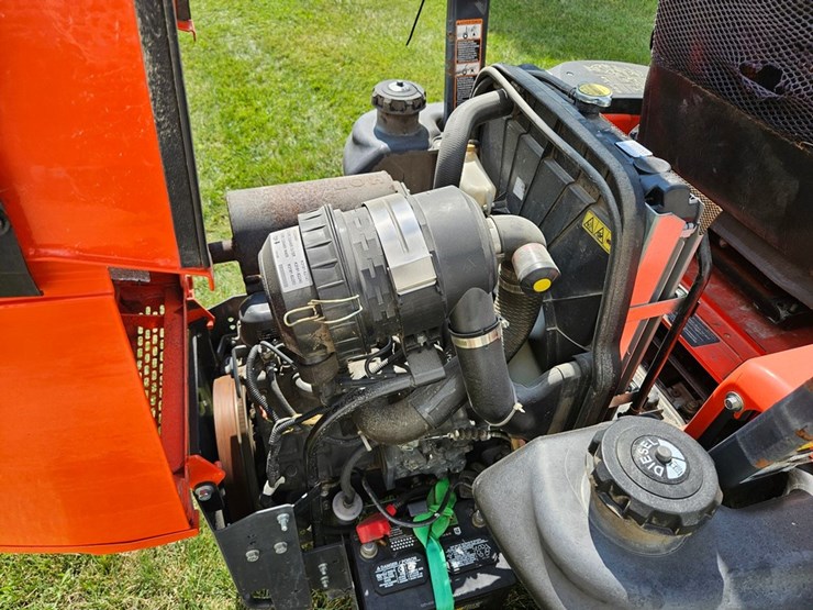 kubota-zd326s-image-22