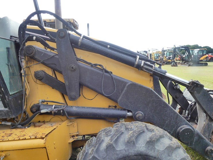 caterpillar-420d-image-7