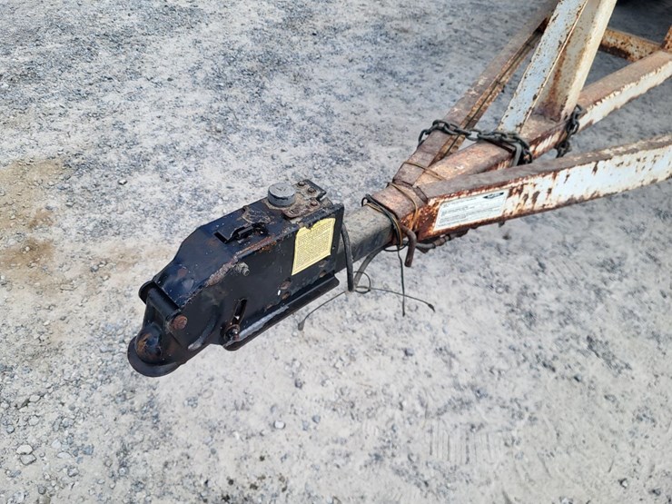 capri-sailboat-w/-single-axle-bumper-trailer-and-johnson-sailmaster-motor-image-11