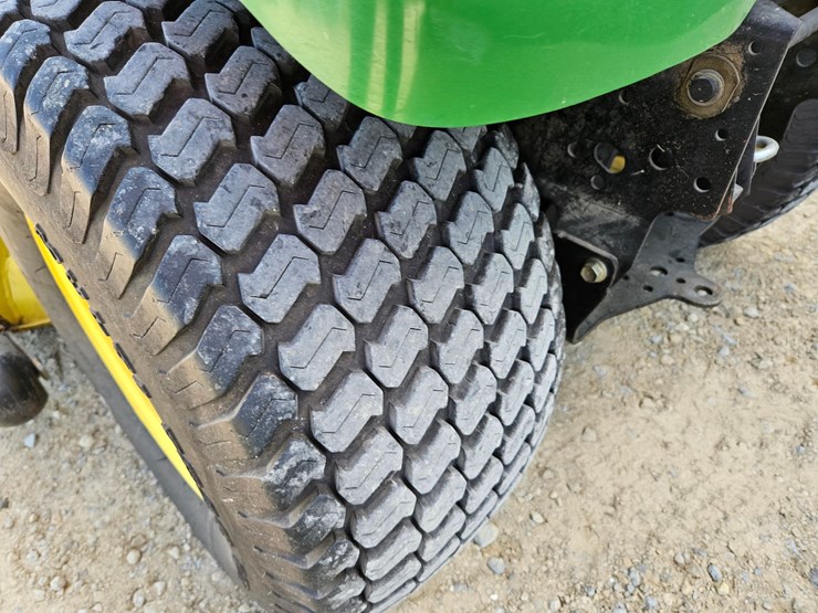 john-deere-x475-image-15