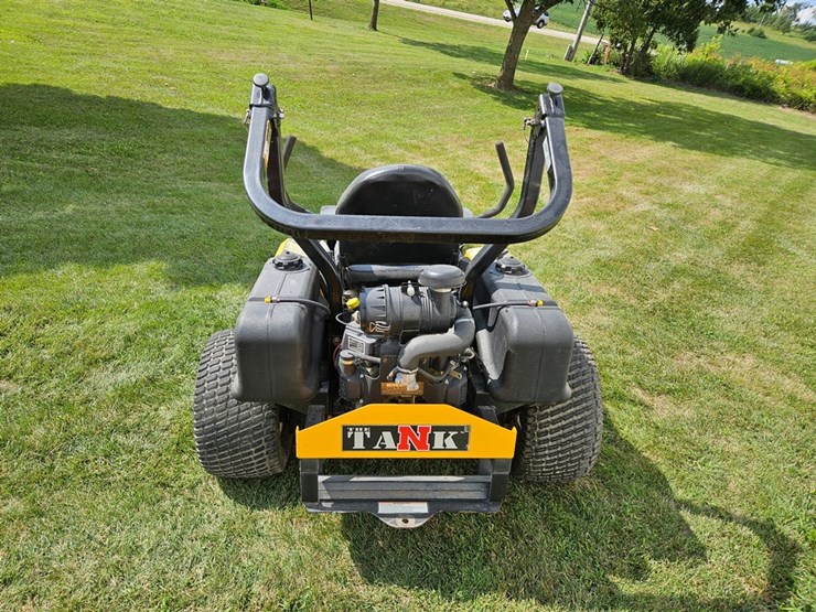 #6889-•-cub-cadet-"-the-tank"-zero-turn-mower-image-4