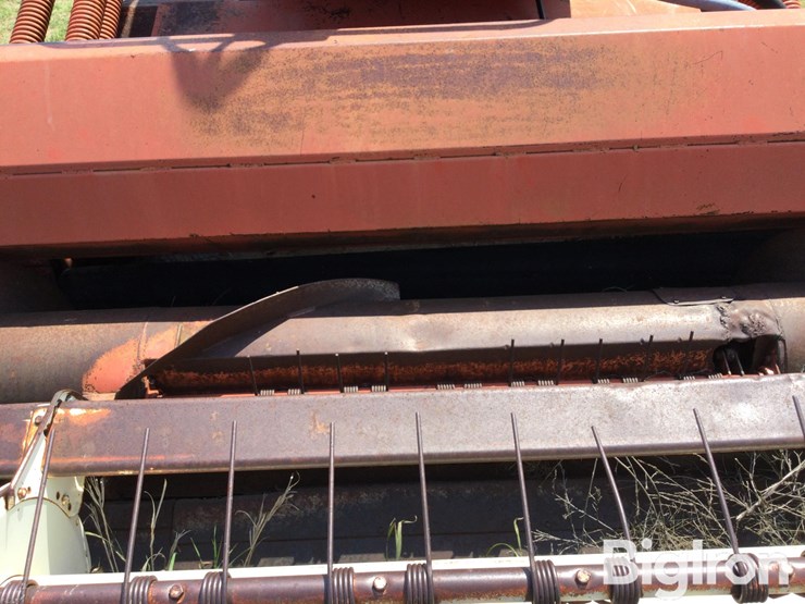 hesston-6600-image-13