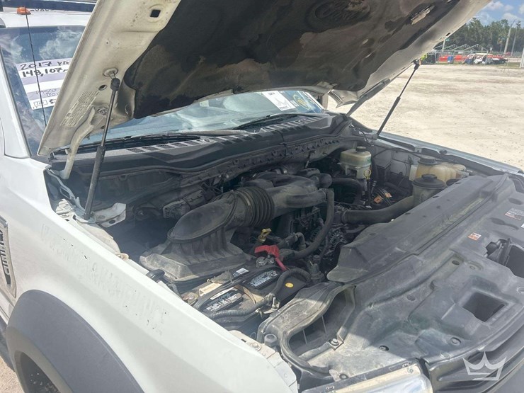 2017-ford-f550-image-8
