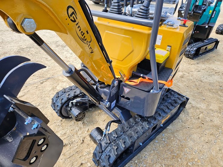#217-•-2026-agt-mx12r-mini-excavator-image-11