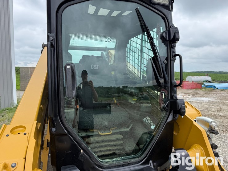 2025-caterpillar-275-image-12