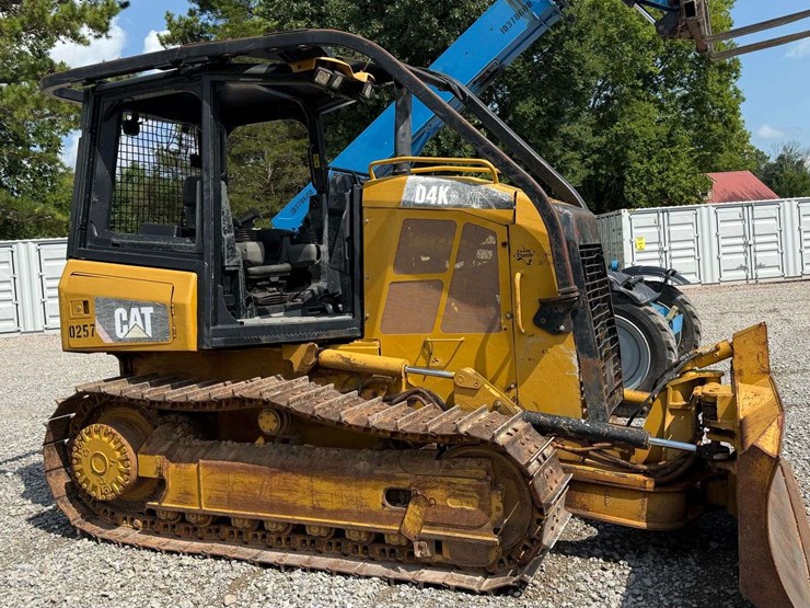 caterpillar-d4k-image-1