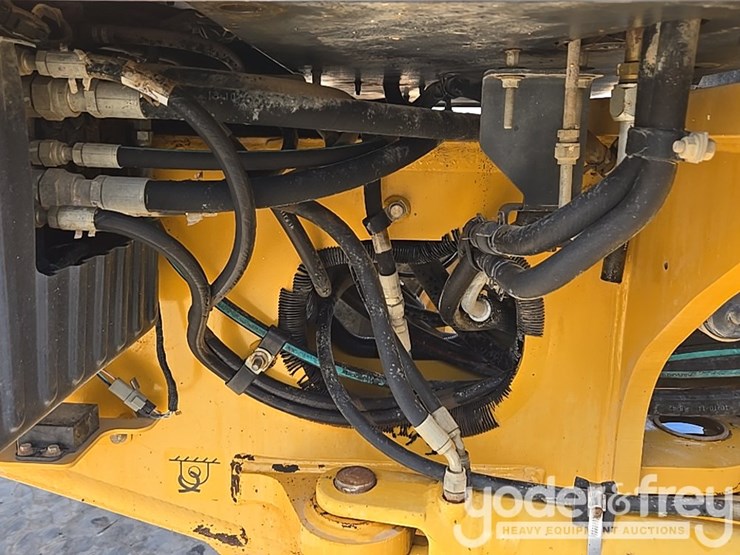 2012-deere-670gp-image-31