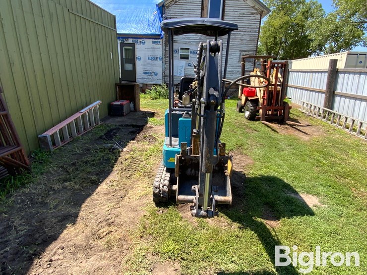 agd-industrial-mini-excavator-image-2
