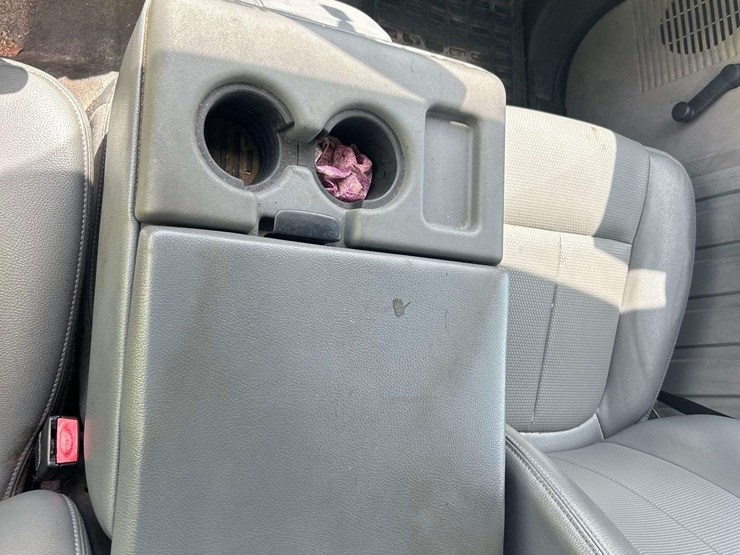 2015-ford-f350-image-16