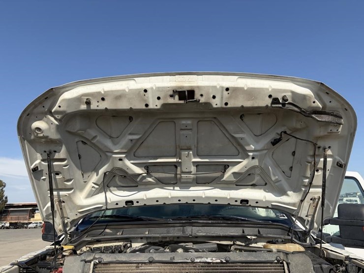 2011-ford-f550-image-12