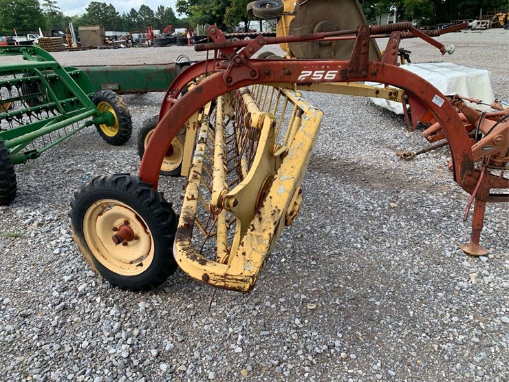 256-new-hollard-hay-rake-image-3
