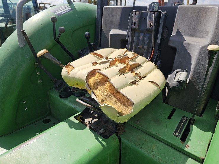 2005-john-deere-5225-image-12
