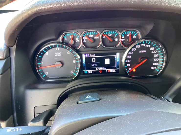 2017-chevrolet-tahoe-image-13