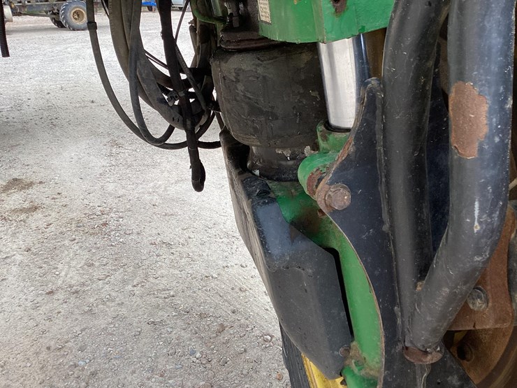 2020-john-deere-r4045-image-12