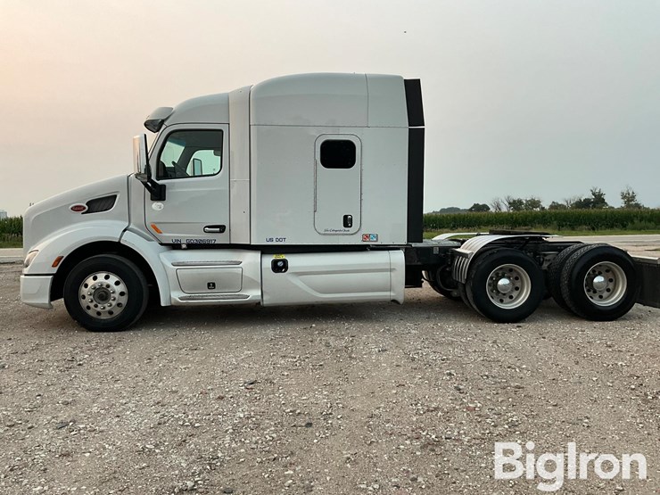 2016-peterbilt-579-image-8