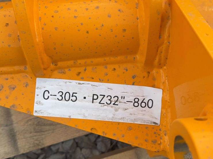 giyi-c-305-pz32-860-excavator-rake-bucket-image-3