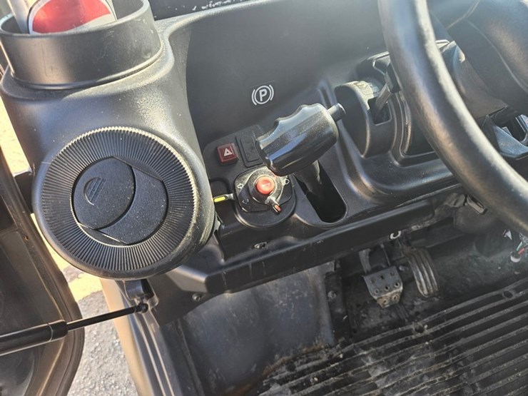 2015-kubota-rtv-x1100c-image-29