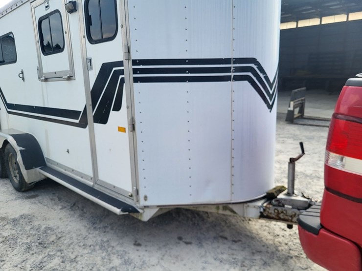 hart-tandem-axle-2-horse-bumper-trailer-w/tack-room-image-9
