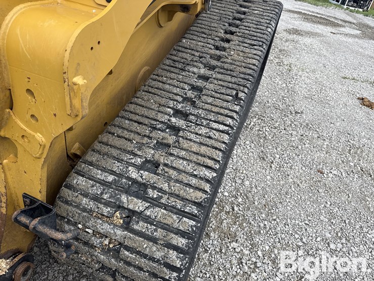 2025-caterpillar-275-image-18
