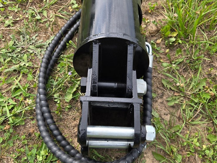 #2050-•-mini-excavator-auger-drive-image-3