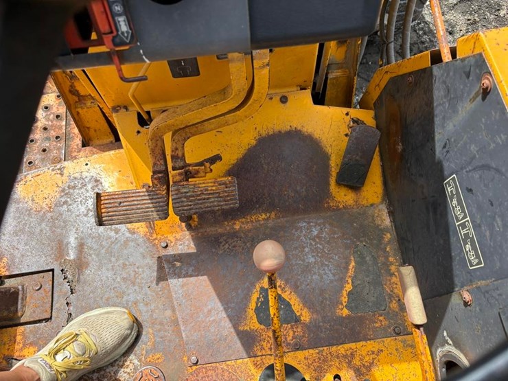 deere-210c-image-19