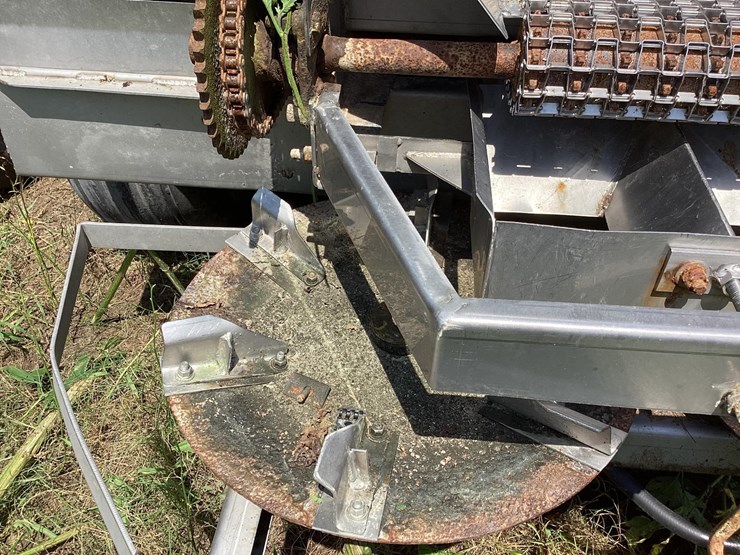 adams-8-ton-lime-spreader-image-15