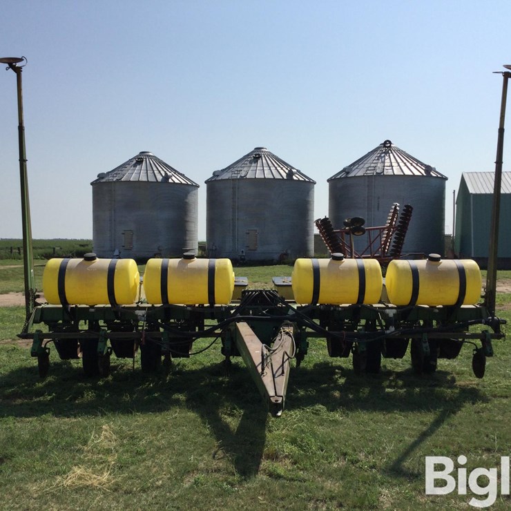 JOHN DEERE 7000