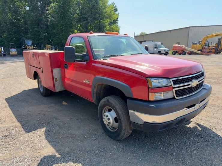 2005-chevrolet-3500-image-7