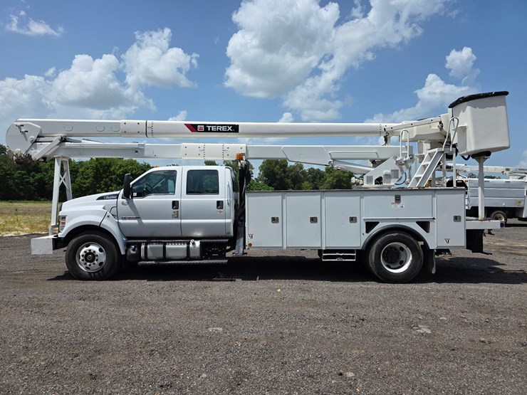 ford-f750-image-3