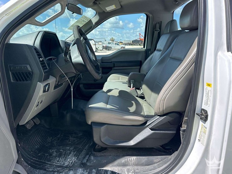 2017-ford-f150-image-12