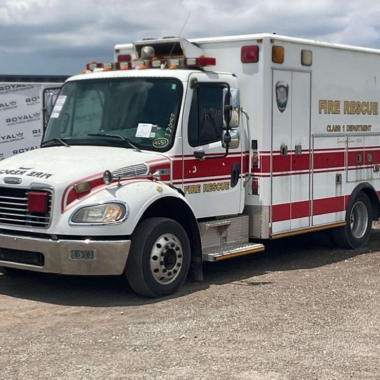 2003 FREIGHTLINER M2 106