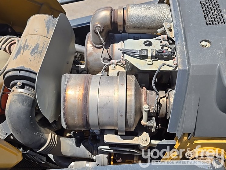 2019-deere-310sl-image-39