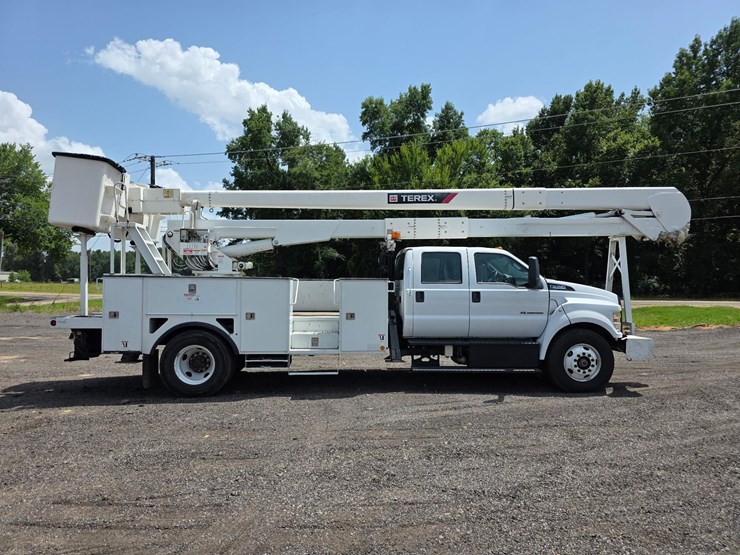 ford-f750-image-4
