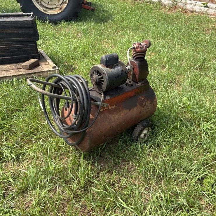 Red & White Air Compressor - Runs