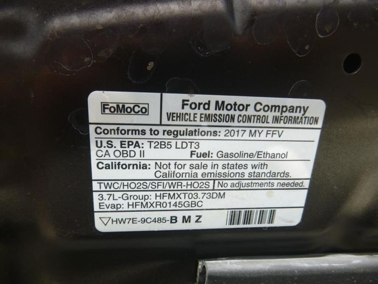 2017-ford-explorer-image-12