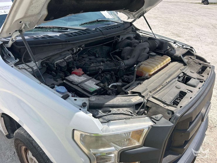 2017-ford-f150-image-8