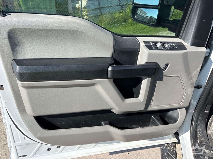 2019-ford-f250-image-13