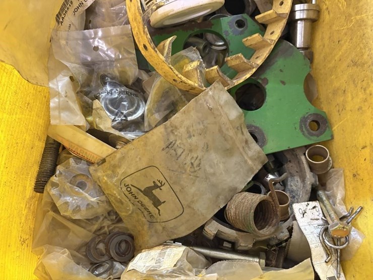 john-deere-planter-parts---assortment-image-2