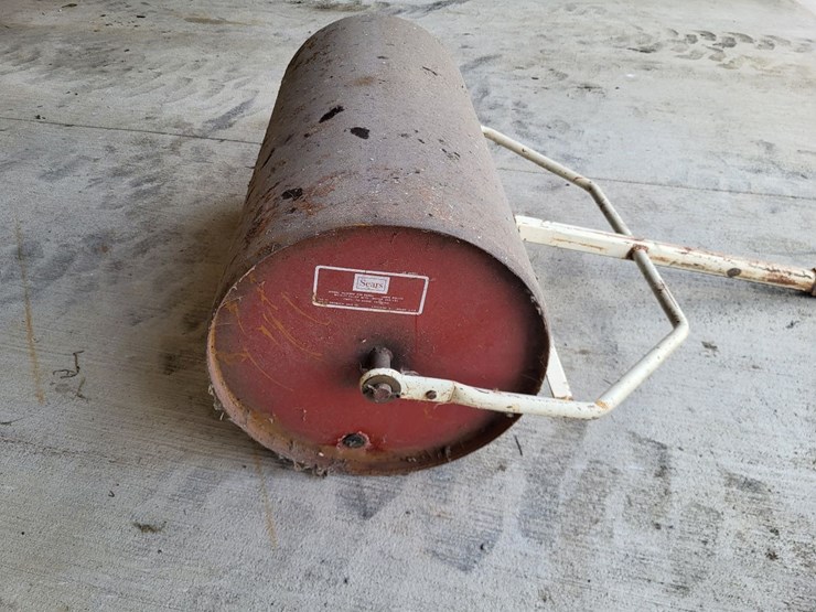 sears-pull-behind-lawn-roller-image-10