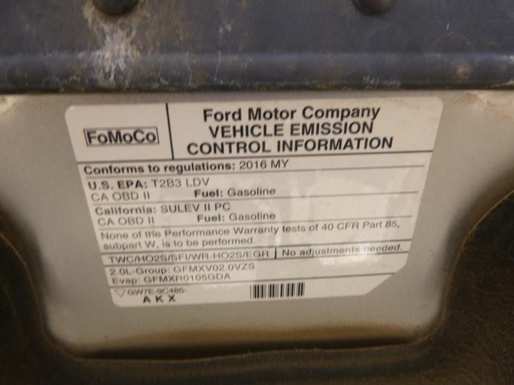 2016-ford-fusion-hybrid-sedan-image-28