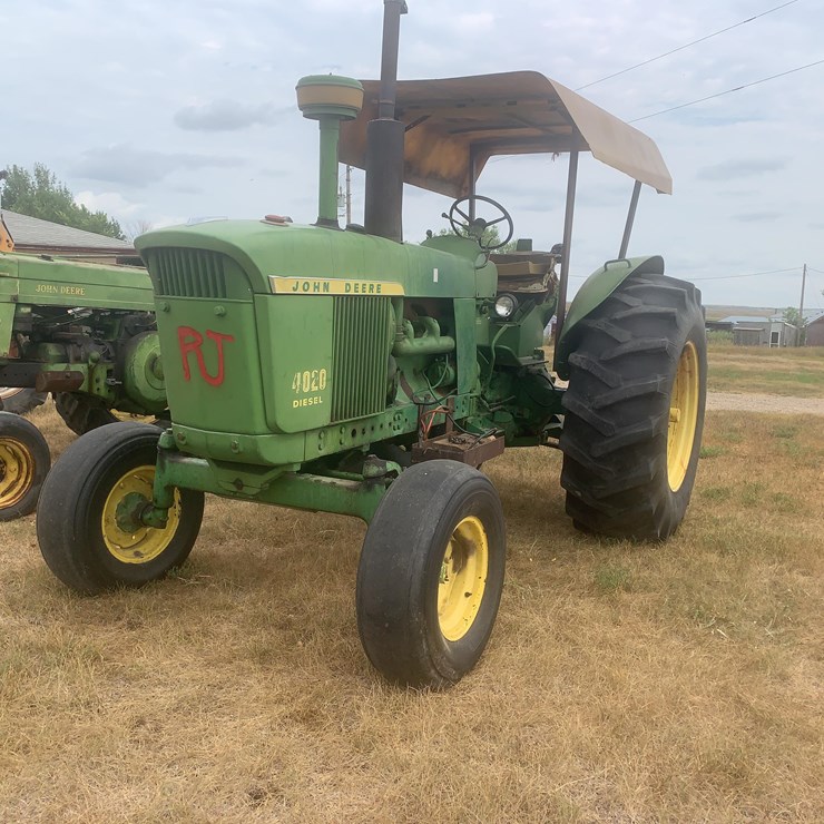 JOHN DEERE 4020