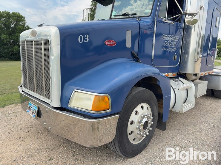 2000-peterbilt-385-image-9