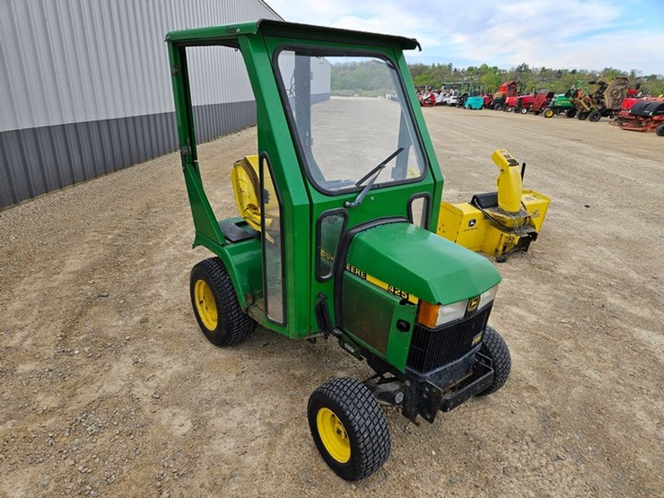 john-deere-425-image-7