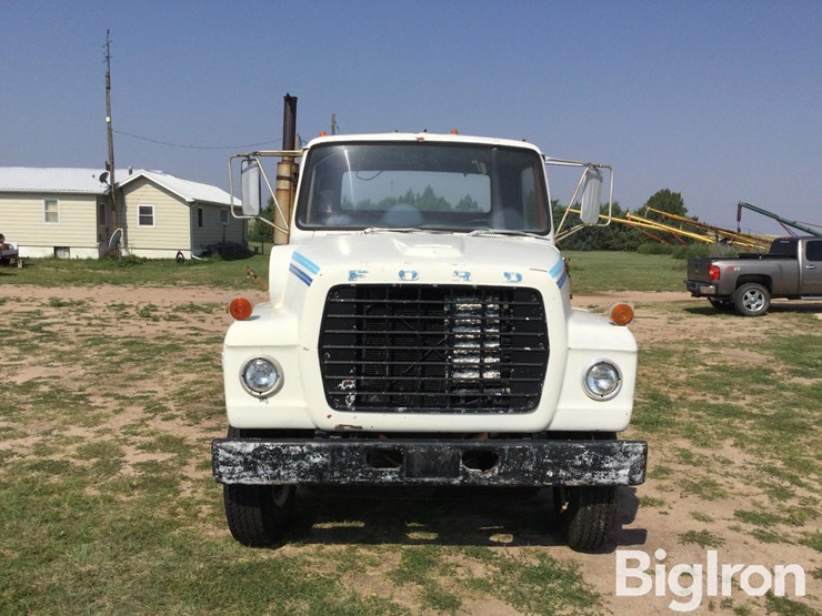 1971-ford-8000-image-2