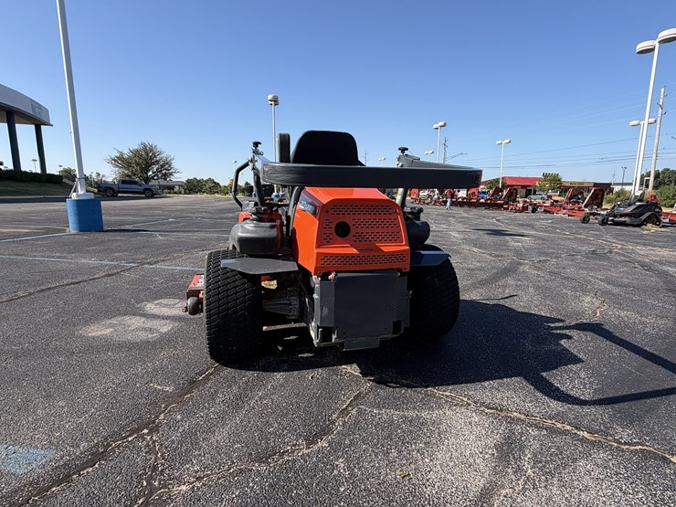 2017-kubota-zd1211-image-5