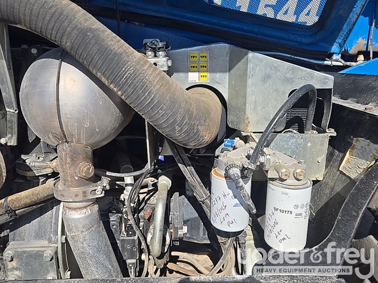 2019-genie-gth1544-image-42
