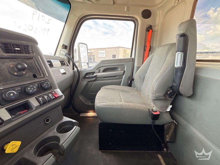 2019-kenworth-t880-image-29