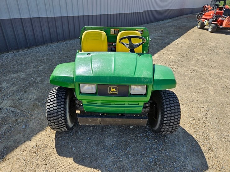 john-deere-gator-image-8