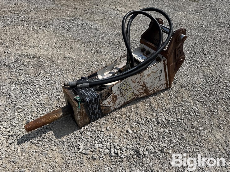 stanley-556-concrete-breaker-image-1