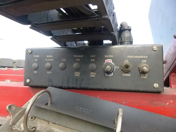 hypertherm-plasma-cutting-torch-tables-image-12